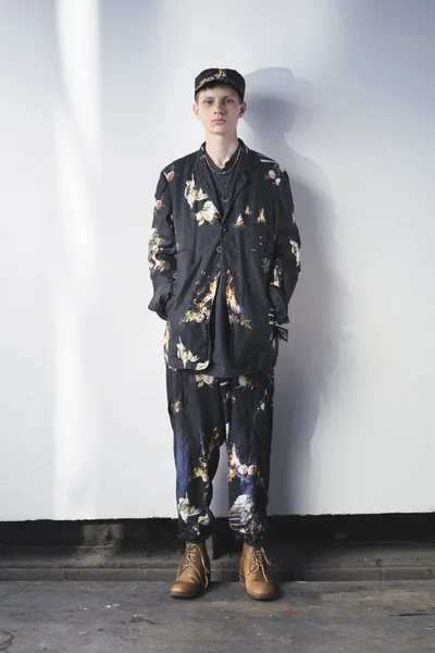 Look 12
